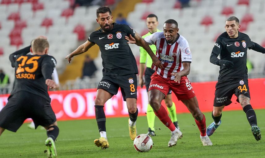 Galatasaray'a Sivas'ta şok! Sivasspor ile yenişemedi