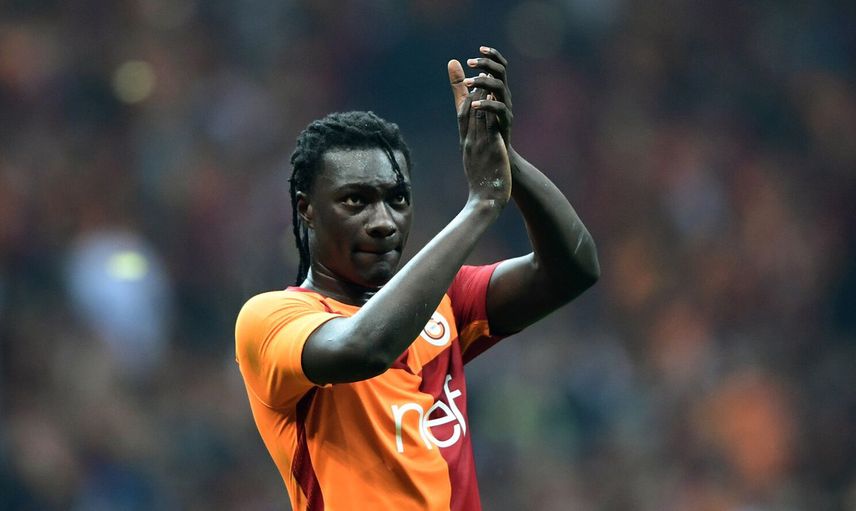 Galatasaray'da Bafetimbi Gomis Adana Demirspor maçının ardından bu sezon için taraftarlardan özür diledi