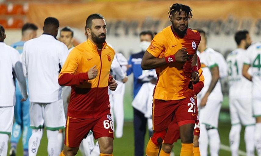 Galatasaray'da İç Transfer Devam Ediyor