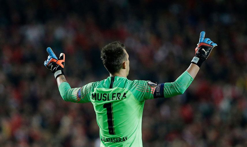 Galatasaray’da Muslera devri sona eriyor: Veliahtı Barcelona kalecisi olacak