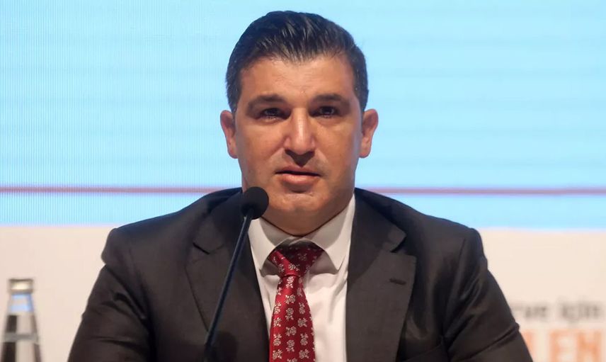 Galatasaray'da Nihat Kırmızı, yeni yönetime iyi bir şekilde takımı devretmek istediklerini ve takımın önümüzdeki sezon şampiyon olacağını söyledi