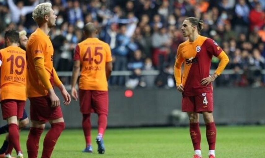 Galatasaray'da seçim heyecanı devam ederken takım içinde büyük problemler ortaya çıktı!