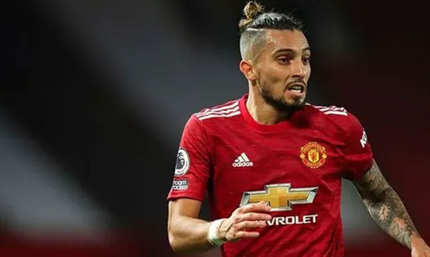 Galatasaray'dan Alex Telles hamlesi