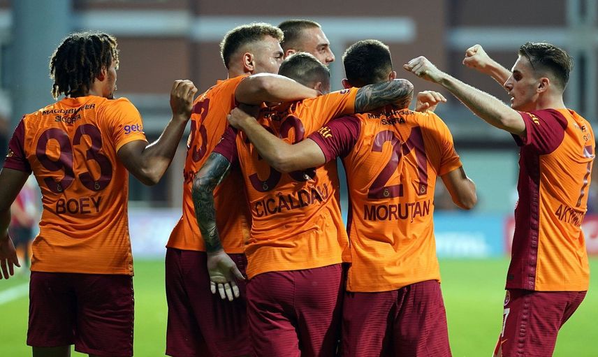 Galatasaray'dan Arda Turan ve Sacha Boey Açıklaması!