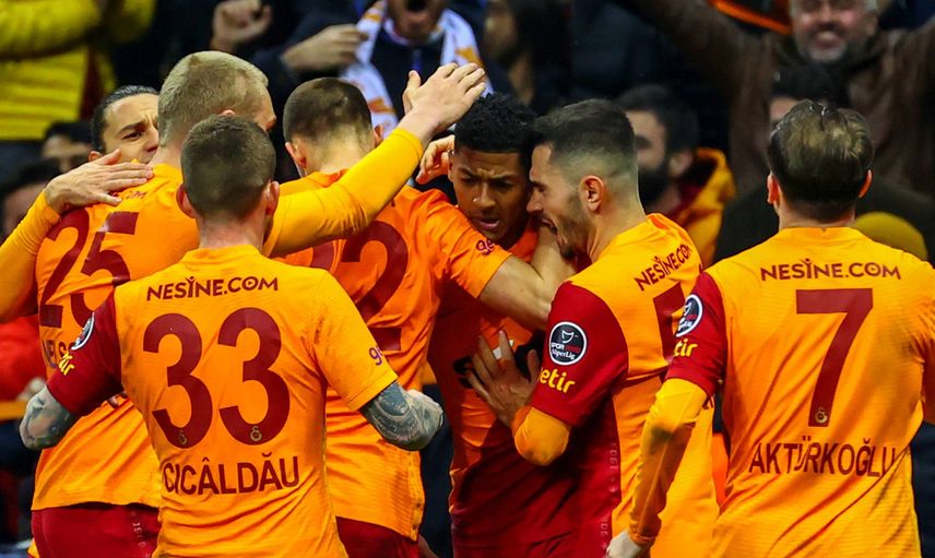 Galatasaray'ın Konyaspor maçı öncesi kamp kadrosu açıklandı. Zorlu deplasmanda forma giyebilecek olan isimler belli oldu
