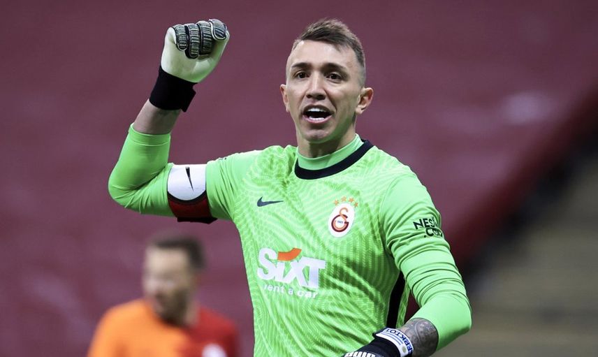 Galatasaraylı Fernando Muslera'dan Ayrılık Açıklaması!