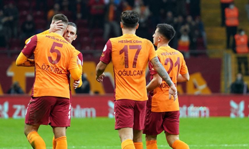 Galatasaraylı futbolcu Alpaslan Öztürk Eyüpspor'a mı transfer oluyor? Futbolcudan konuyla ilgili açıklamalar geldi!