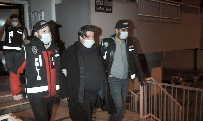Gaybubet Evlerine Tarihin En Büyük Operasyonu: Polis, Delilleri Son Anda Kurtardı!