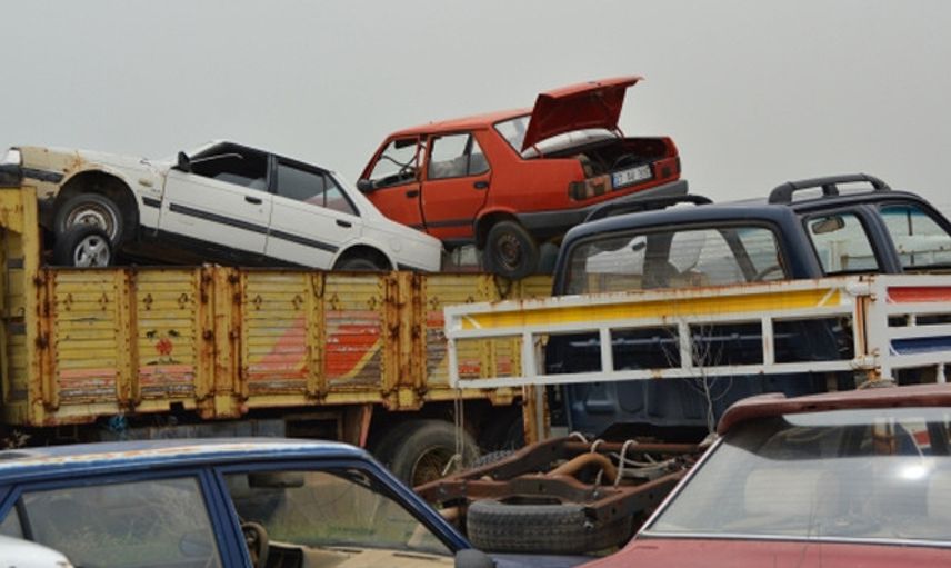 Gaziantep'te Bir Otopark Araba Mezarlığına Döndü