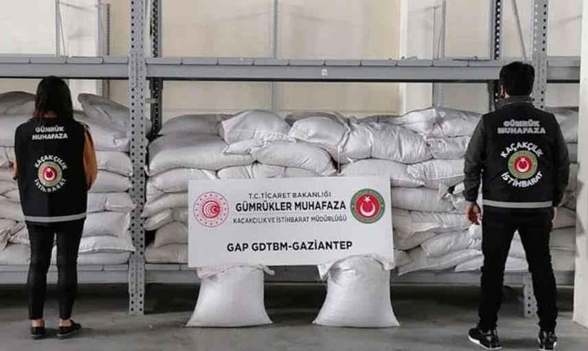 Gaziantep'te Değeri 700 Bin Lira Olan Kaçak Fıstık Ele Geçirildi