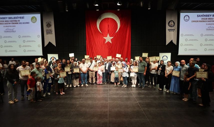 Gaziantep'te Evlilik Okulu Projesi Mezunları Sertifikalarını Aldı