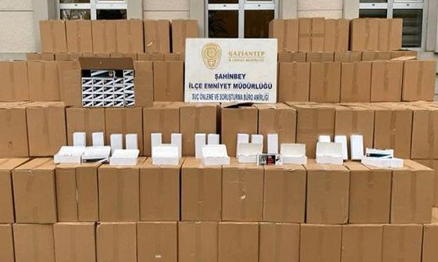 Gaziantep'te Kamyonetten 2 Milyon 900 Bin Gümrük Kaçağı Makaron Çıktı