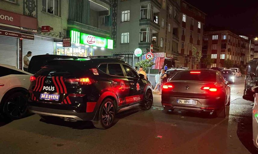 Gaziosmanpaşa'da motosikletli şahısların silahlı saldırısında bir kişi yaralandı