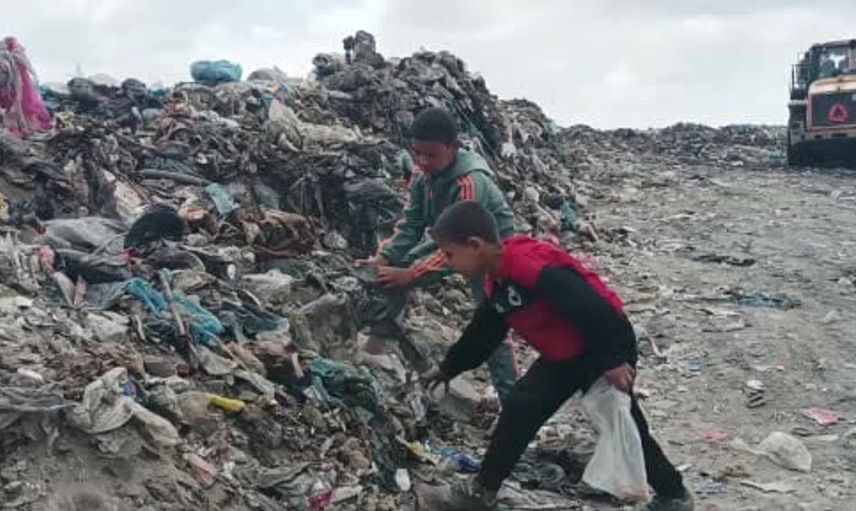 Gazze'de Çocukların Hayat Mücadelesi: Çöp Yığınlarında Geçen Günler