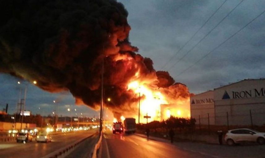 Gebze'de İş Yerinde Yangın Çıktı