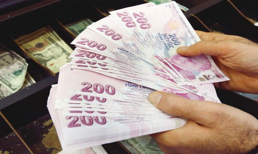 Gece 00.00’da hesaplara yatırıldı! Emekliler maaşını çekerken sürpriz ödemeyi kapacak