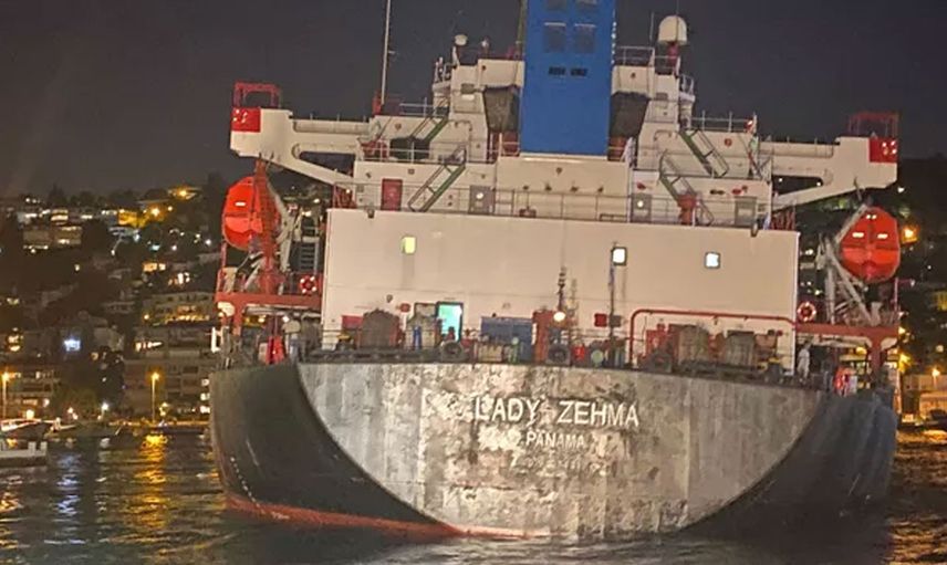 Gemi karaya oturdu, İstanbul Boğazı trafiğe kapandı! Ekipler seferber oldu