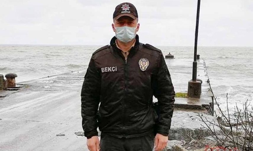 Genç Kızı Dev Dalgaların Arasından Bekçi Kurtardı