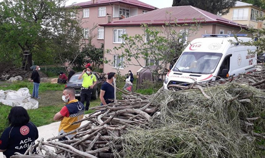 Giresun’da Cinnet Getiren Kişi Annesini Baltayla Öldürüp Kardeşini Yaraladı