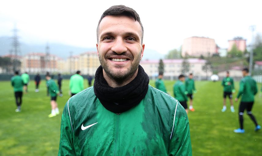 Giresunspor'da kiralık olarak forma giyen Okan Koçuk, Galatasaray'a dönüşü hakkında yaptığı açıklamalarla gündem oldu