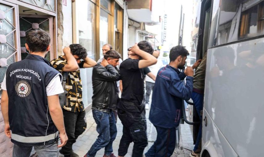 Göçmen kaçakçılarına ‘Kalkan-16’ darbesi: 6 ilde nefes kesen operasyon