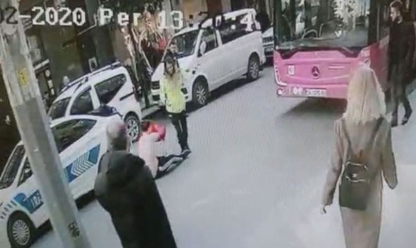 Göğsünden Bıçaklanan Vatandaşı, Kadın Polisin İlk Yardım Müdahalesi Kurtardı!