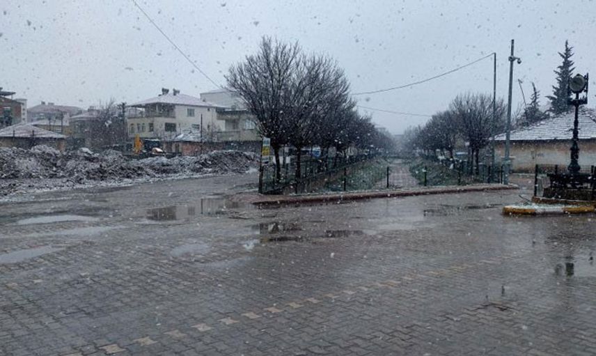 Gölbaşı’nda Kar Yağışı Başladı