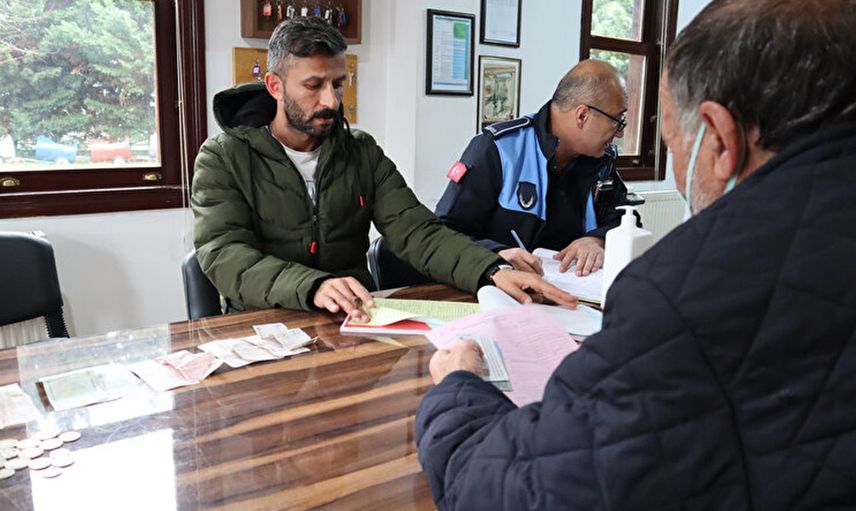 Görenlerin Acıdığı Dilencinin Üzerinden Çıkan Para Herkesi Şaşırttı