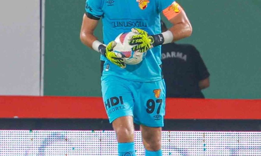Göztepe Mateusz Lis'i Lech Poznan'a Gönderdi