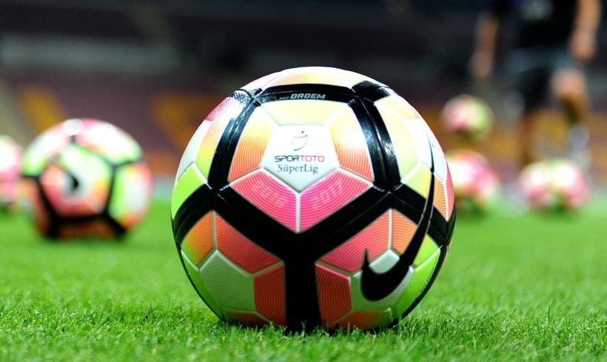 Göztepe'de Bosna Hersekli oyuncu Dzenan Burekovic ile karşılıklı olarak anlaşma sağlanarak yollar ayrıldı