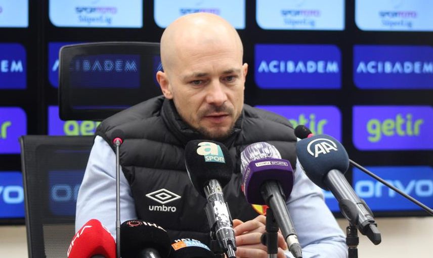 Göztepe'de Nestor El Maestro Hatayspor Mağlubiyeti Sonrası Konuştu!