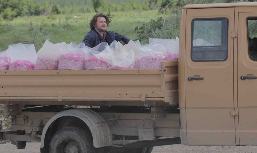 Güller Ülkesi Damascena film konusu ve oyuncuları