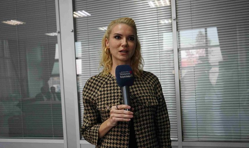 Gündem Ötesi sunucusu Pelin Çift kimdir? Pelin Çift evli mi, kaç yaşında? Pelin Çift hakkında bilgiler