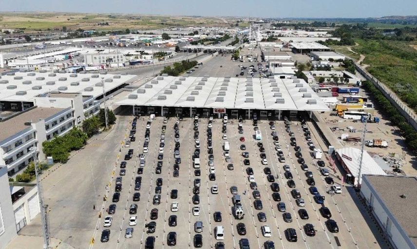 Gurbetcinin memleket aşkı! Kapıkule sınır kapısında rekor kırıldı
