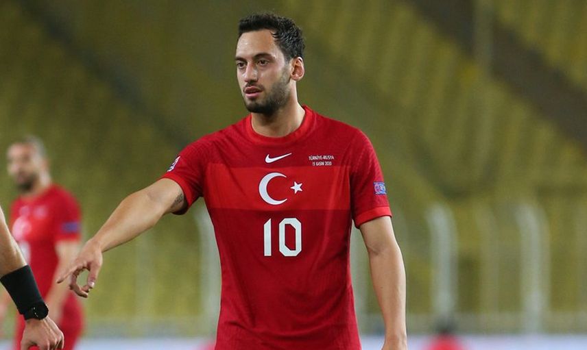 Hakan Çalhanoğlu Galatasaray’a transfer olacak mı? Hakan transferinin neden gerçekleşmediği açıkladı