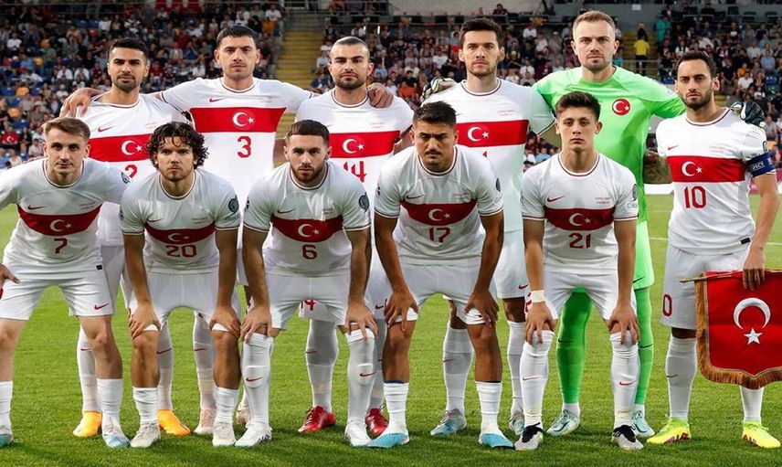 Hakan Çalhanoğlu Premier Lig yolunda: Liverpool'dan tarihi teklif