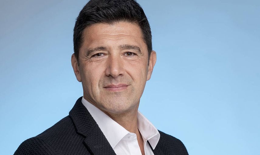 Hakan Ural’ın Başı Dudak Yalama Tikiyle Dertte! Ünlü Sunucu Sosyal Medyadan İlk Açıklamayı Yaptı