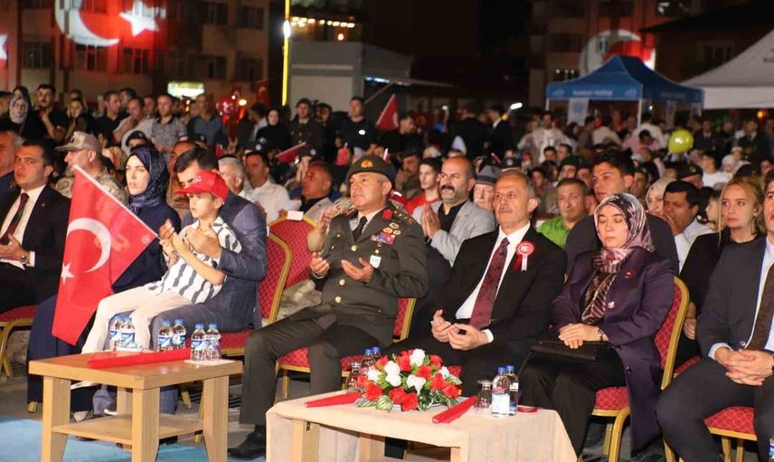 Hakkari 15 Temmuz’da tek yürek oldu