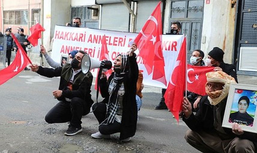 Hakkari'de PKK'nın Çocuklarını Kaçırdığı Ailelerin Acısı Yürek Parçalıyor