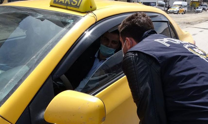 Hakkari’de Polis Ekipleri Tarafından Kısıtlama Denetimi Yapıldı