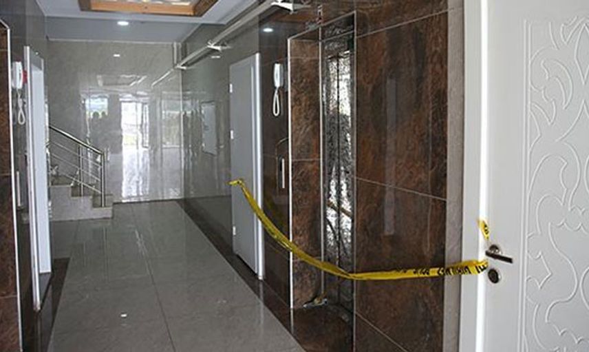 Halatı Kopan Asansör 11. Kattan Zemine Çakıldı!