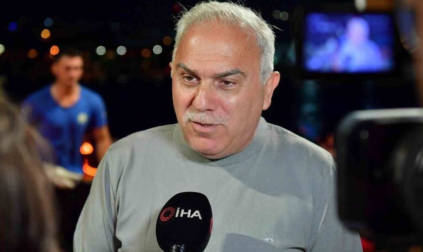 Haliç'te ışıklı kano etkinliği görsel şölen sundu