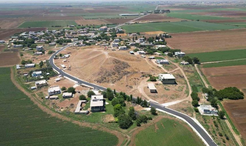 Harran ile Akçakale arasındaki grup yolunun yapım çalışmaları tamamlandı