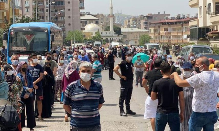 Hatay'da 20 Ton Sebze Esnaf Tarafından Ücretsiz Dağıtıldı