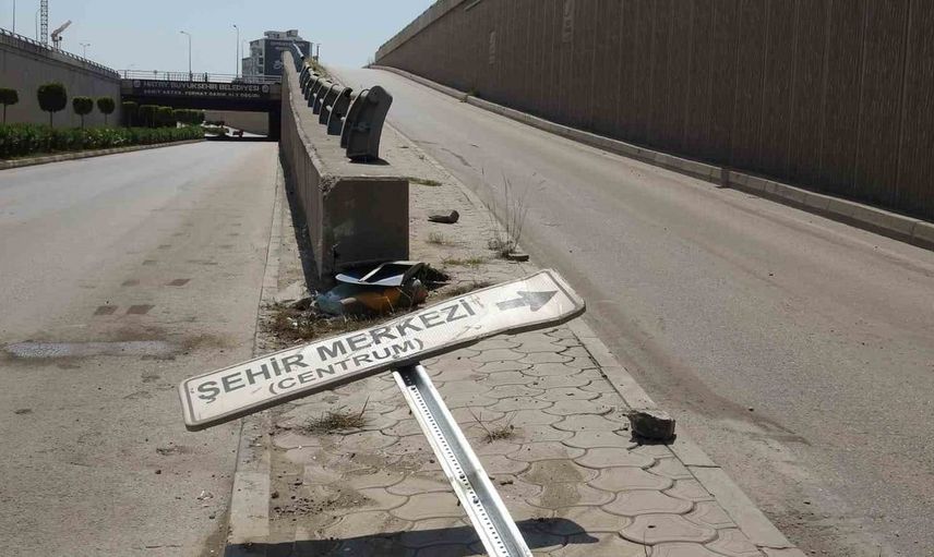 Hatay'da Tofaş Otomobili Kaza Yaptı: 3 Yaralı
