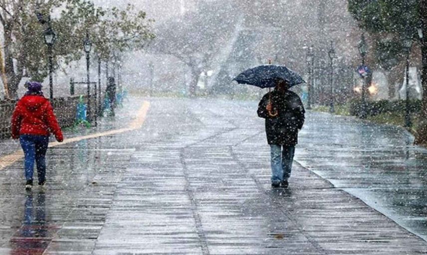Hava sıcaklıklarına aldanmayın beklenen yağışlar geri geldi! Meteoroloji Genel Müdürlüğü'nden uyarı üstüne uyarı! Aman  dikkat o şehirler şemsiyesiz çıkmayın