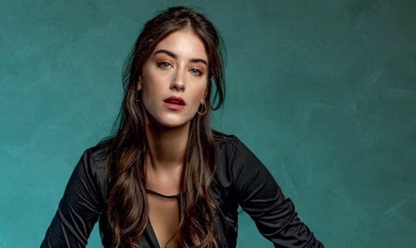 Hazal Kaya'dan Anlamlı Paylaşım!