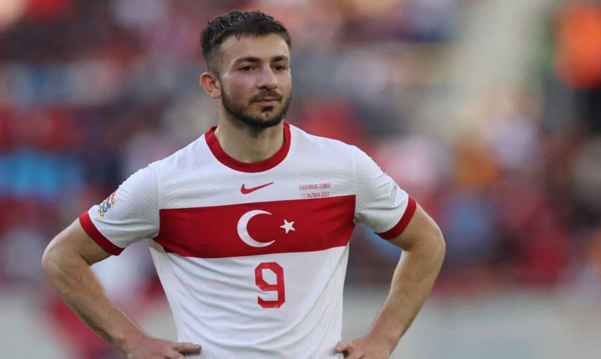 Hem Galatasaray hem de Beşiktaş anlaşmaya vardı: Halil Dervişoğlu devleri karşı karşıya getirdi