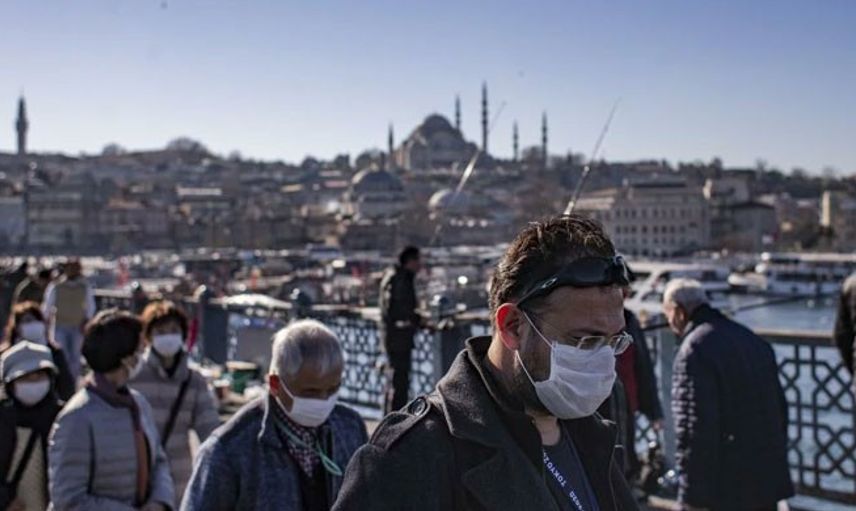 Her İki Kişiden Birinin Yakını Virüse Yakalandı
