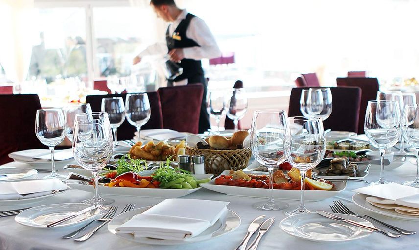 Hesabı görenler çileden çıktı: İstanbul’da kuver fırsatçılığı devrede